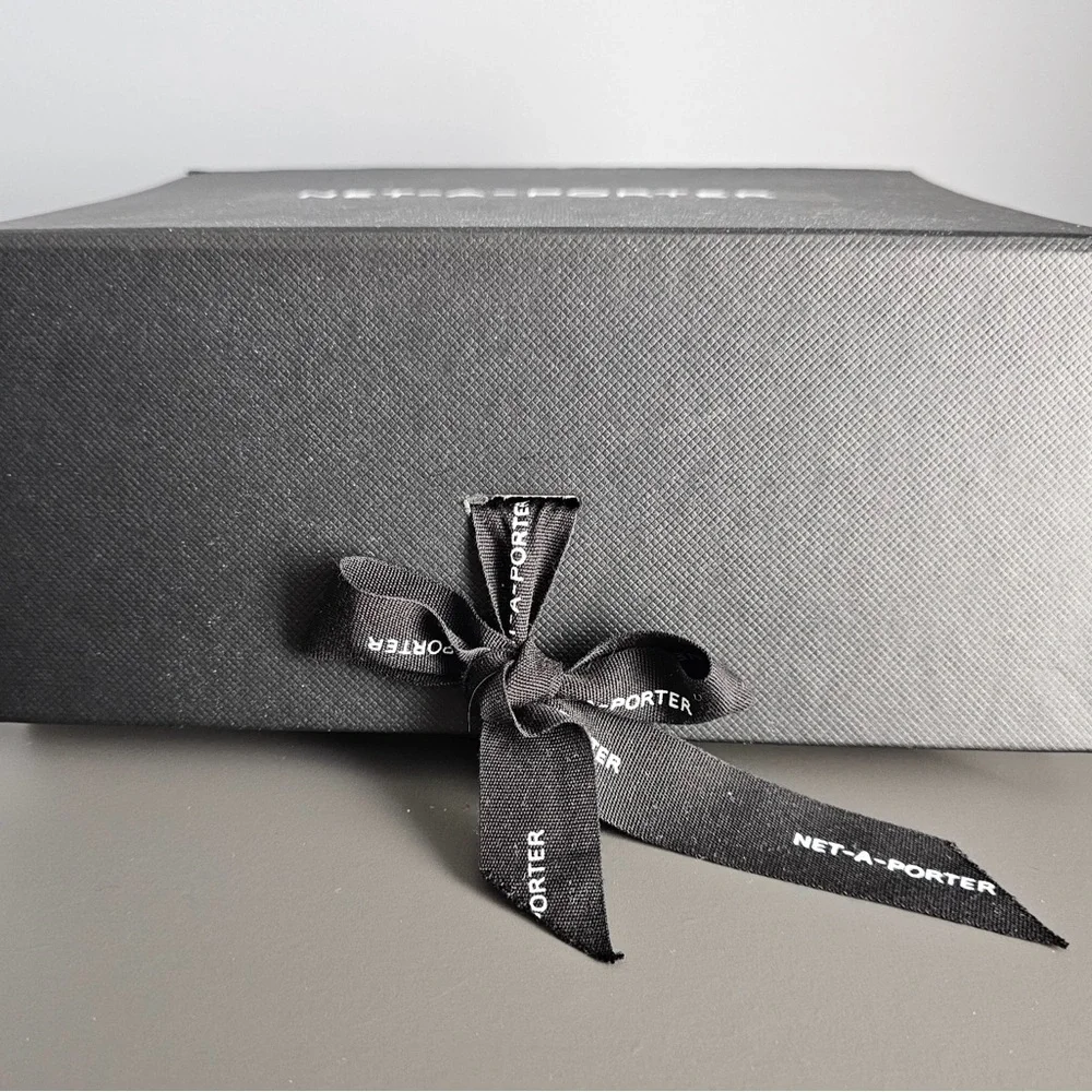 Authentic Net-A-Porter Gift Box - Picture 4 of 8